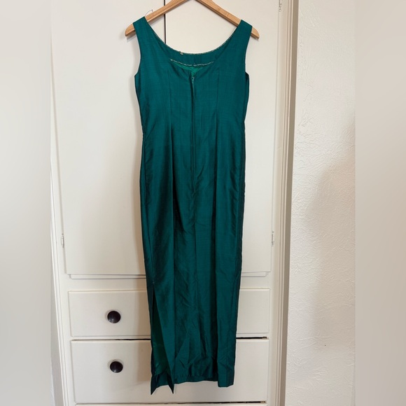 Vintage 1960’s Green Elegant Sheath Cocktail Dress w/Embellishments Sequins - XS - Picture 3 of 7